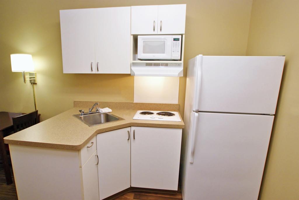 Extended Stay America Select Suites - Detroit - Roseville Zewnętrze zdjęcie