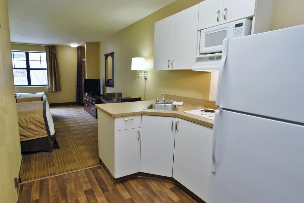 Extended Stay America Select Suites - Detroit - Roseville Zewnętrze zdjęcie